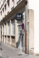Slo Lyon Saxe