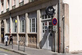Slo Lyon Saxe