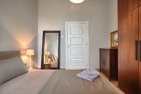 Baratero Opera Apartment