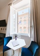 Rhea Silvia Luxury Navona
