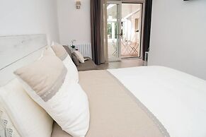 FEMily B&B