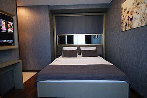 216 Eagle Palace Suite