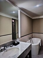 éL Hotel Royale Banyuwangi