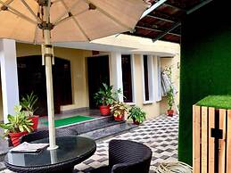 Fortkochi Beach Inn