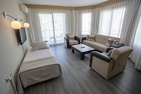Cilek Marina Hotel