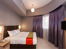 Florida Square Hotel