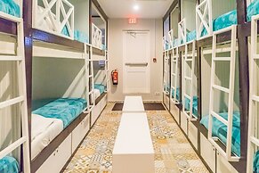 Bed & Bike Curacao Hostel