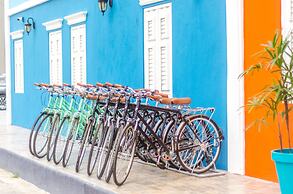 Bed & Bike Curacao Hostel