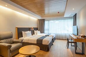 Asana Hotel & Residence