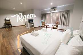 Chanthaburi Center Hotel