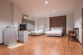 Chanthaburi Center Hotel