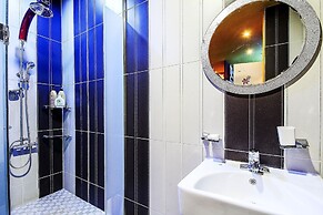 Show Hotel