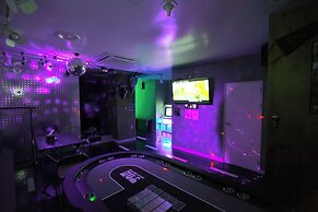 Show Hotel