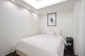 Show Hotel