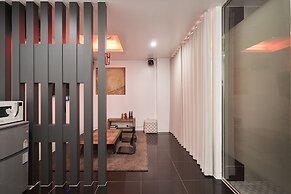 Show Hotel