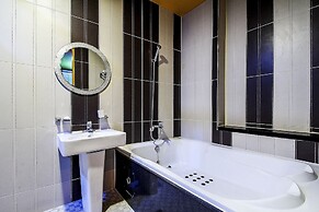 Show Hotel