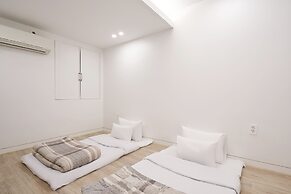 Show Hotel