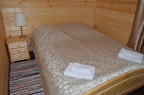 Woods Lake Resort