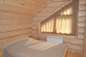 Woods Lake Resort