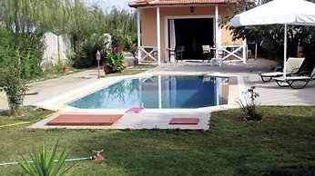 Gyra Villas