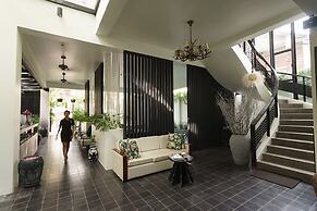 Monthara Angkor Residence