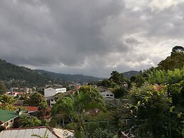 Marvel Hills Kandy