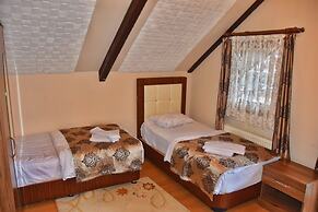 Ada Bungalow Hotel