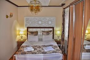 Ada Bungalow Hotel