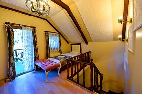 Ada Bungalow Hotel
