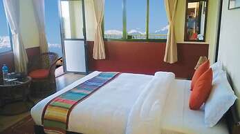 Gaia Holiday Home