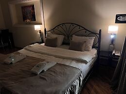 S&L Boutique Hotel