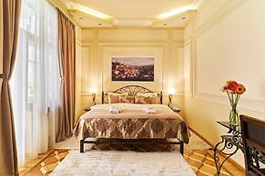 S&L Boutique Hotel