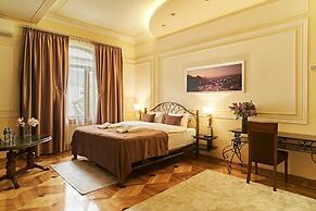 S&L Boutique Hotel