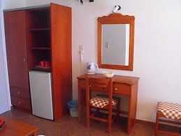Golden Star Rooms