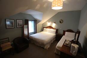 Rolling Wave Guesthouse