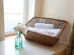 Rolling Wave Guesthouse