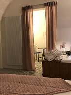 Nenetta Rooms
