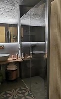 Nenetta Rooms