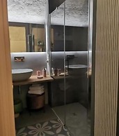 Nenetta Rooms