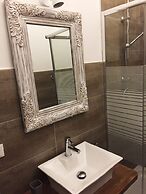Nenetta Rooms