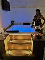 Nenetta Rooms