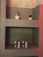 Nenetta Rooms