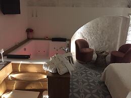 Nenetta Rooms