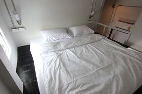 Diff Hostel