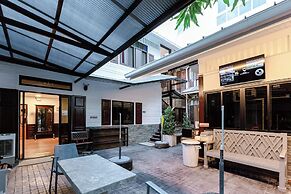 Diff Hostel