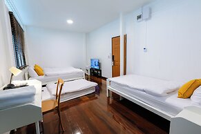 Diff Hostel