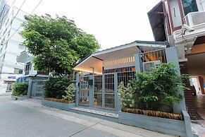 Diff Hostel