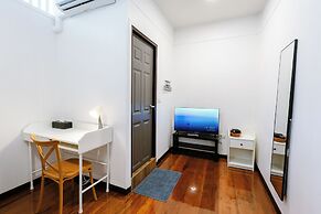 Diff Hostel
