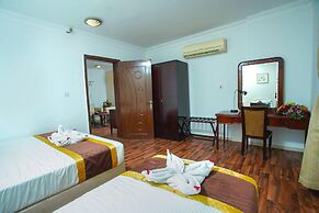 La Villa Suites Hotel