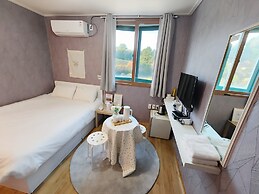 Gunsan La Siesta Hotel